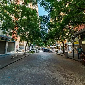 Alice In Wonderland Apartament
